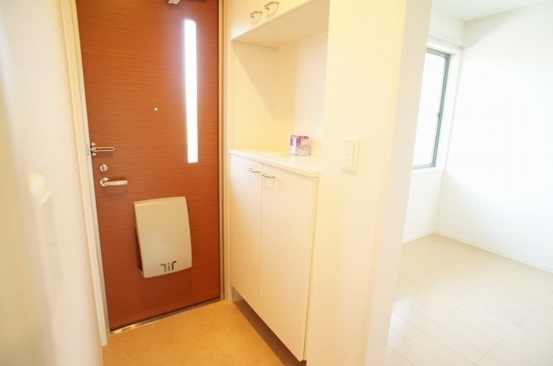 玄関　別部屋写真