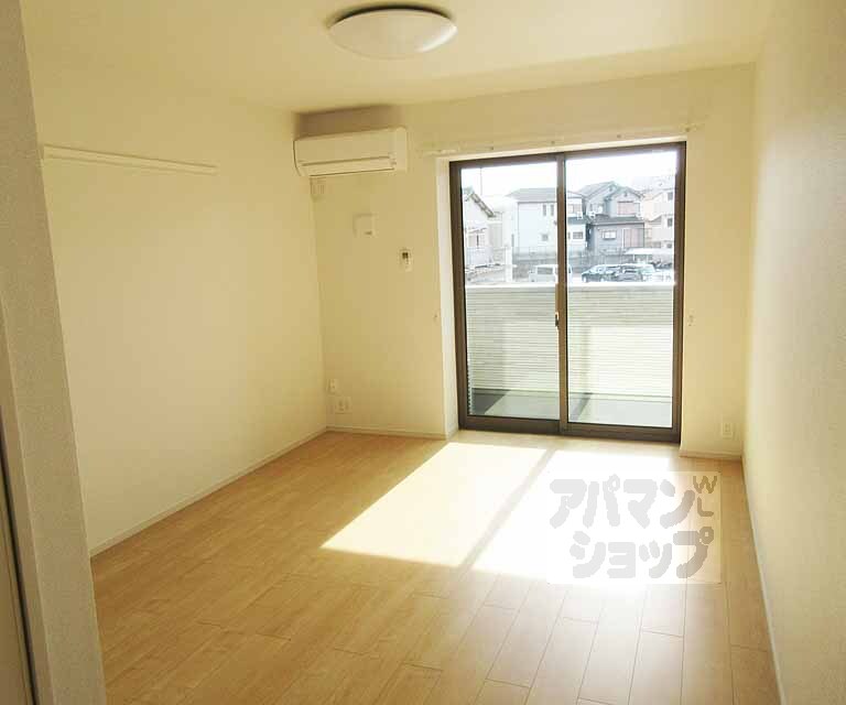 居室・リビング　広々としたお部屋です！