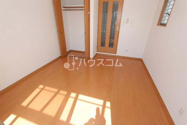 ＪＲ片町線 四条畷駅 徒歩18分 3階建 築21年の居間写真