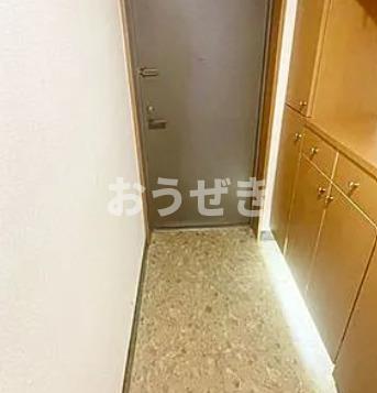 玄関　※同仕様参考写真