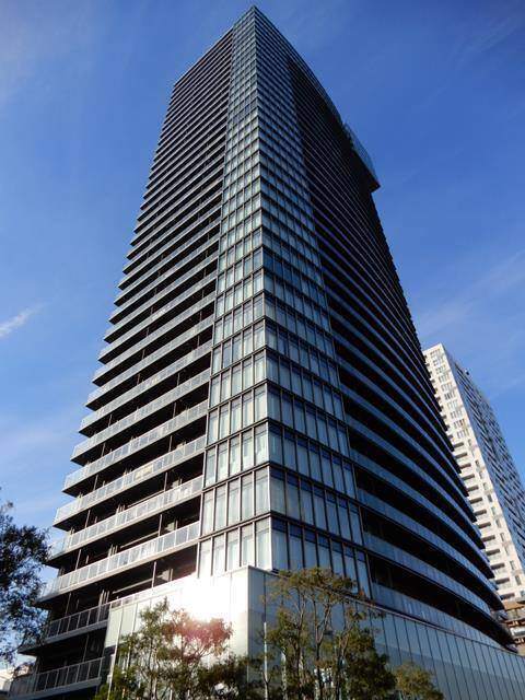 建物外観　オートロック付きです