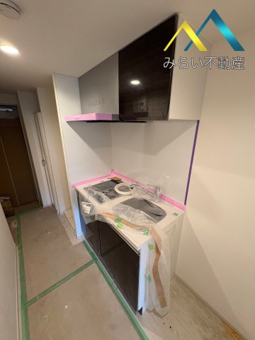 キッチン　完成前　別部屋参考写真