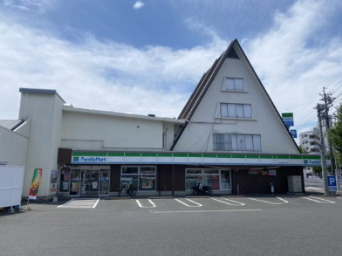 コンビニ　ファミリーマート 昭和檀渓通四丁目店（コンビニ）まで387m