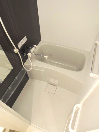 バス・シャワールーム　お風呂です