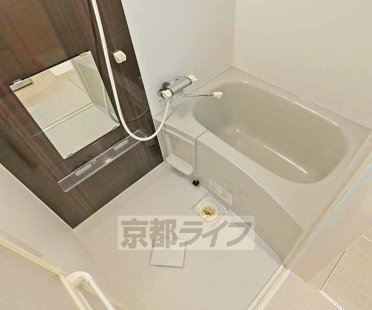 バス・シャワールーム　清潔感のある浴室です！