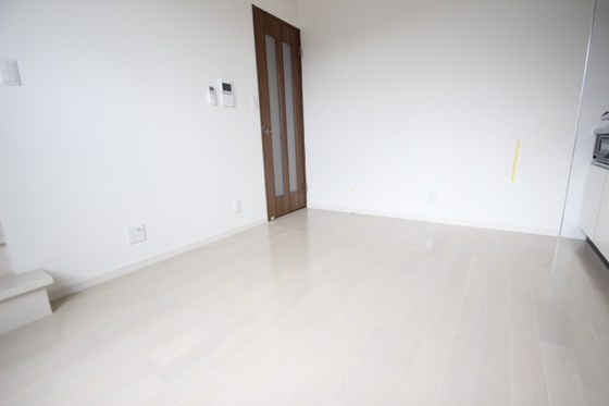 居室・リビング　※別部屋の写真です