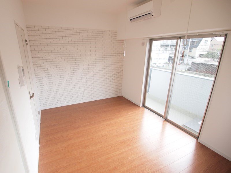 その他部屋・スペース　開口部の明るいお部屋です♪