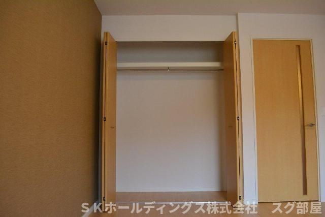 収納　クローゼット