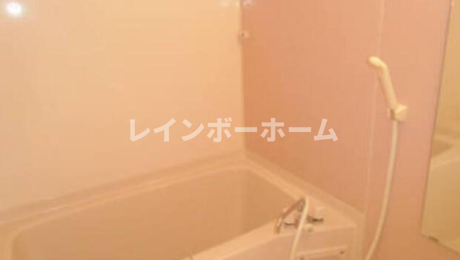 バス・シャワールーム　ゆったり過ごせるお風呂です