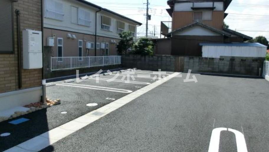 駐車場　駐車スペースもあります