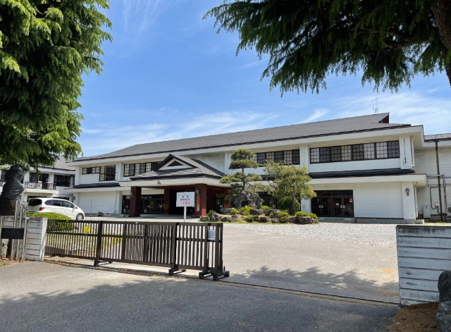 中学校　松本市立清水中学校（中学校）まで665m