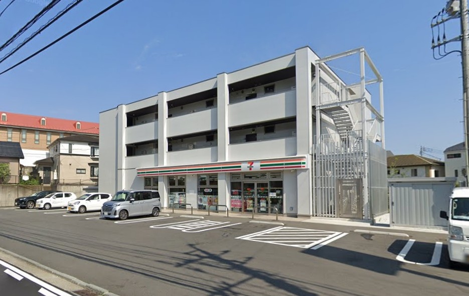 コンビニ　セブンイレブン 横浜栗木1丁目店（コンビニ）まで213m