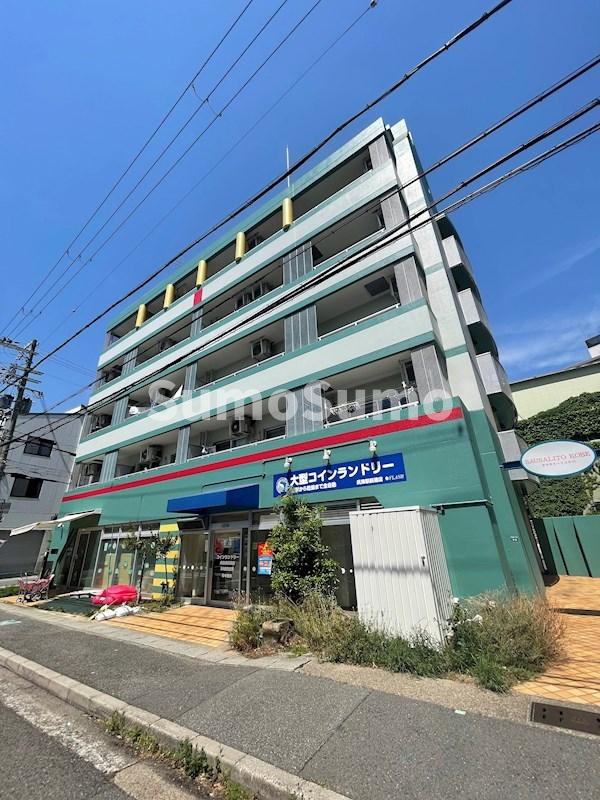 建物外観　外観は落ち着いています