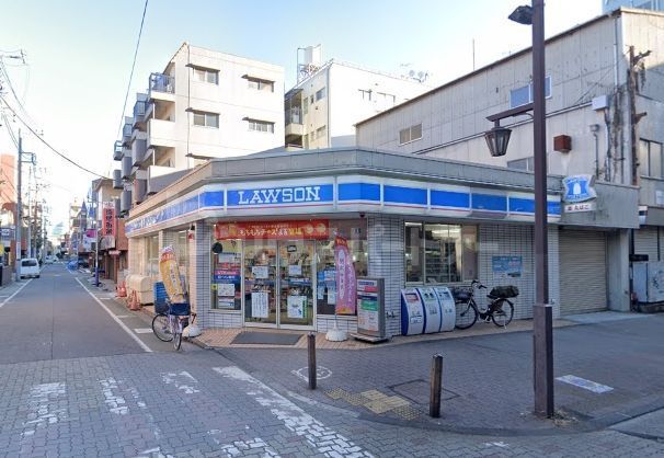 コンビニ　ローソン高島平駅前店（コンビニ）まで190m