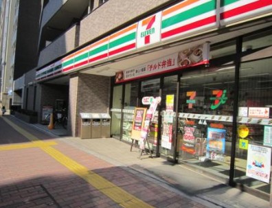 コンビニ　セブンイレブン文京小石川4丁目店（コンビニ）まで90m