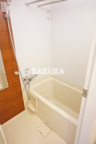 バス・シャワールーム　雨の日でも安心の浴室乾燥機付きです♪