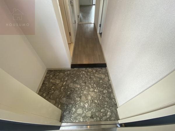玄関　収納もある玄関です