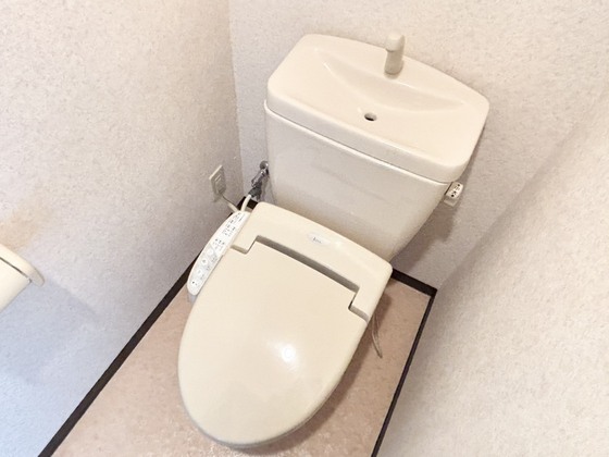 トイレ　シャワー付きトイレ