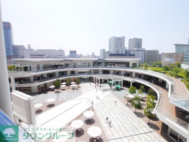ショッピングセンター　ラゾーナ川崎（ショッピングセンター）まで882m