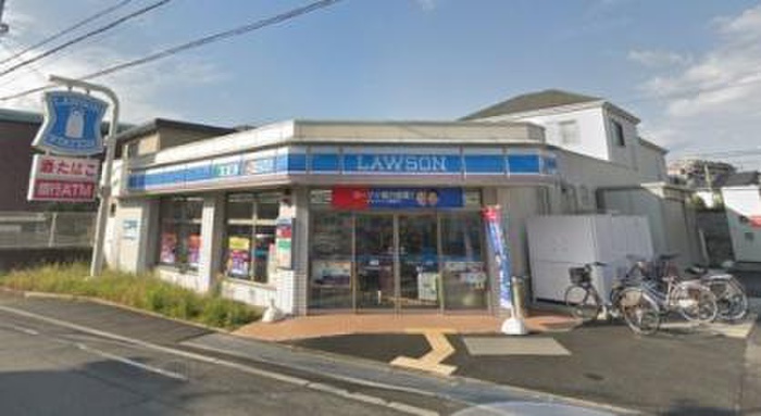 コンビニ　ローソン　豊中柴原３丁目店（コンビニ）まで362m