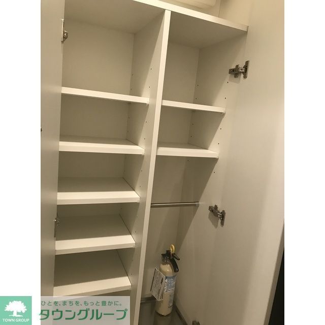 玄関　同タイプ写真　※現況優先