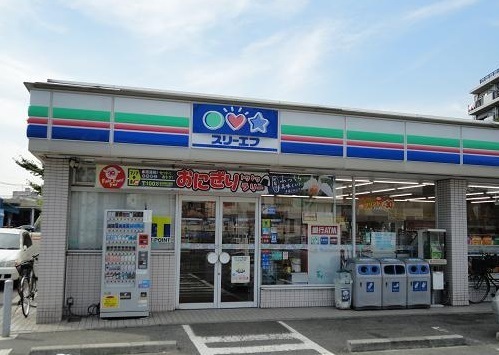 コンビニ　スリーエフ川崎南部市場前店（コンビニ）まで262m
