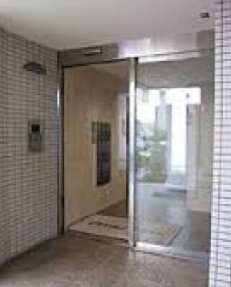 エントランス　建物の内部です