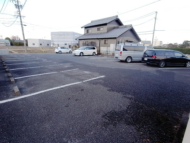駐車場　駐車場