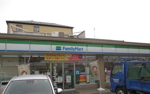 コンビニ　ファミリーマート船橋南本町店（コンビニ）まで650m