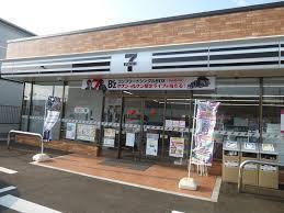 コンビニ　セブンイレブン由利本荘大門本町通店（コンビニ）まで897m