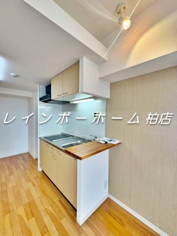 キッチン　別部屋。参考写真。