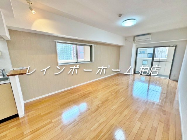 居室・リビング　別部屋。参考写真。