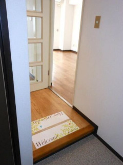 玄関　別タイプ部屋　参考写真です