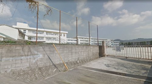 小学校　熊野町立熊野第一小学校（小学校）まで1072m