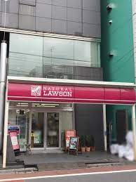 コンビニ　ナチュラルローソン港日赤通り店（コンビニ）まで492m