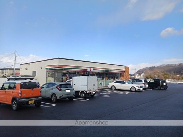 コンビニ　セブンイレブン（コンビニ）まで500m