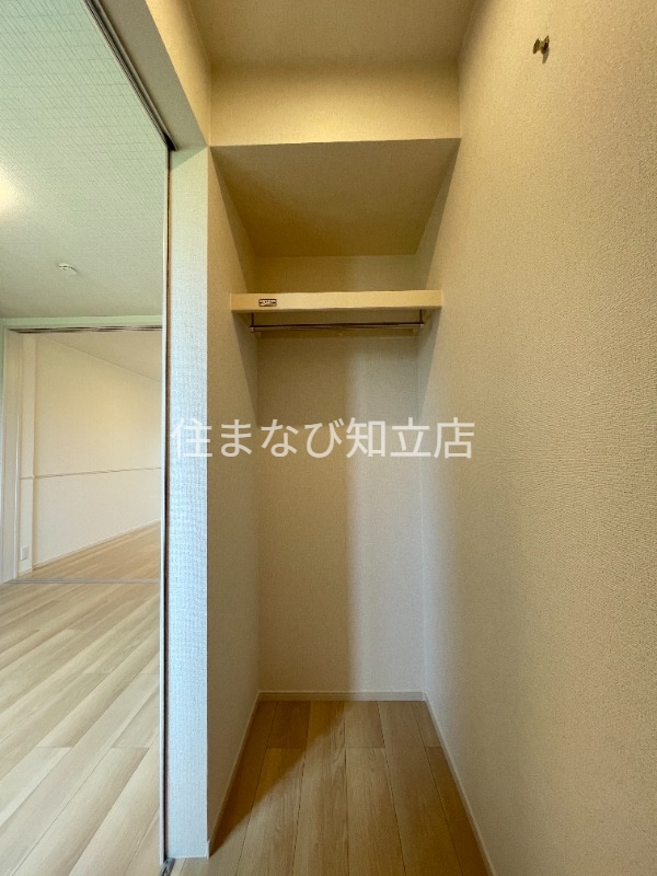 収納　同型写真