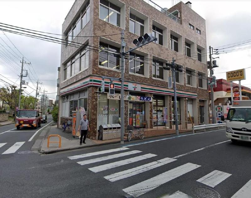 コンビニ　セブンイレブン 足立４丁目店（コンビニ）まで280m