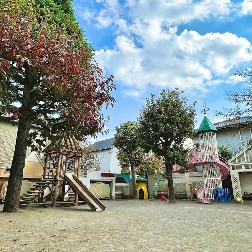 幼稚園・保育園　若草幼稚園（幼稚園・保育園）まで1216m