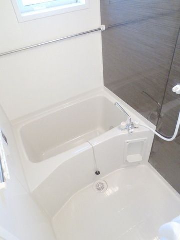 バス・シャワールーム　別部屋参考写真