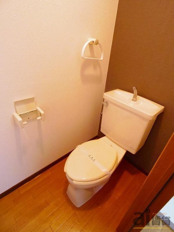 トイレ　※同仕様写真です