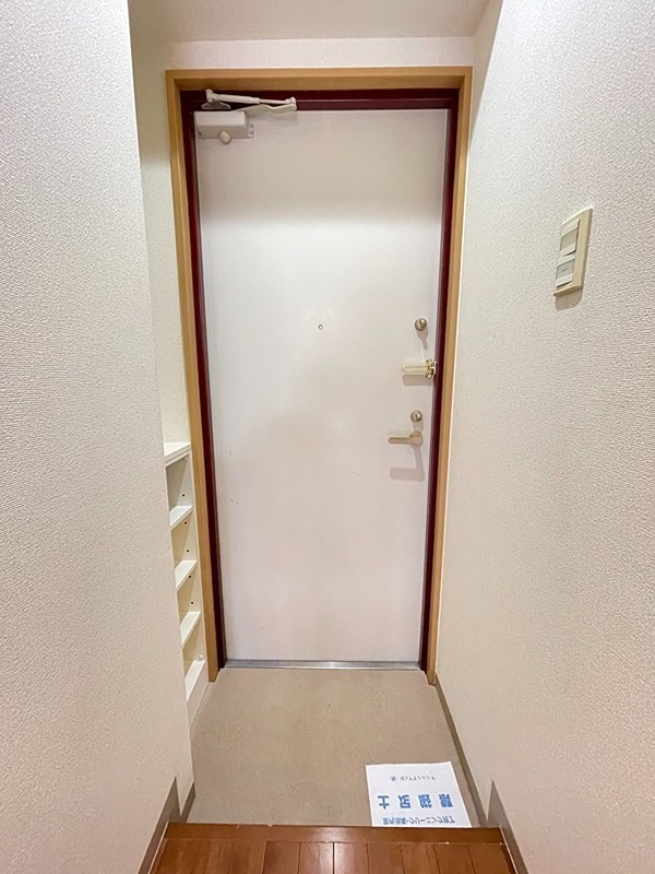 玄関　※別号室写真使用