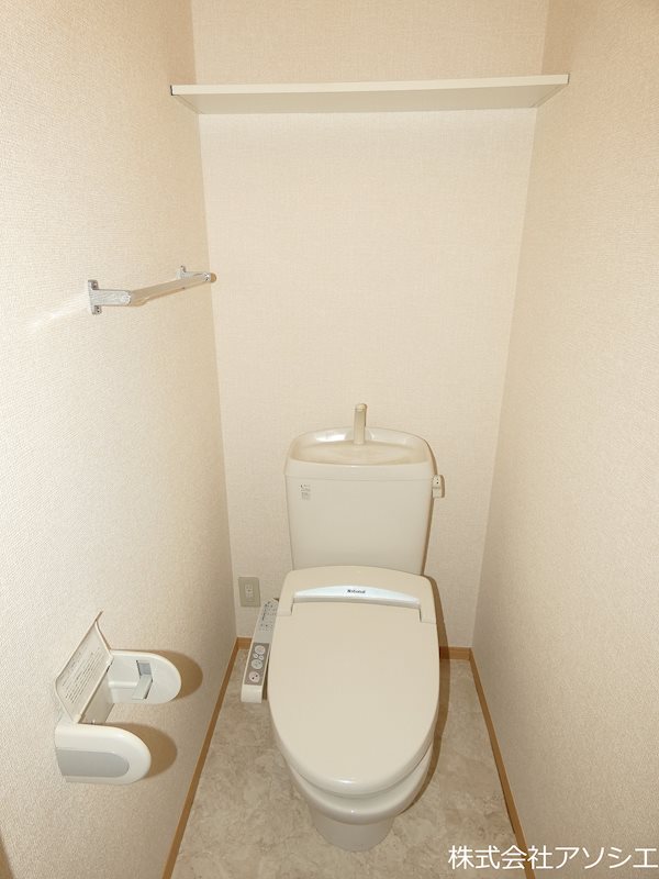 トイレ　ウォシュレット便座