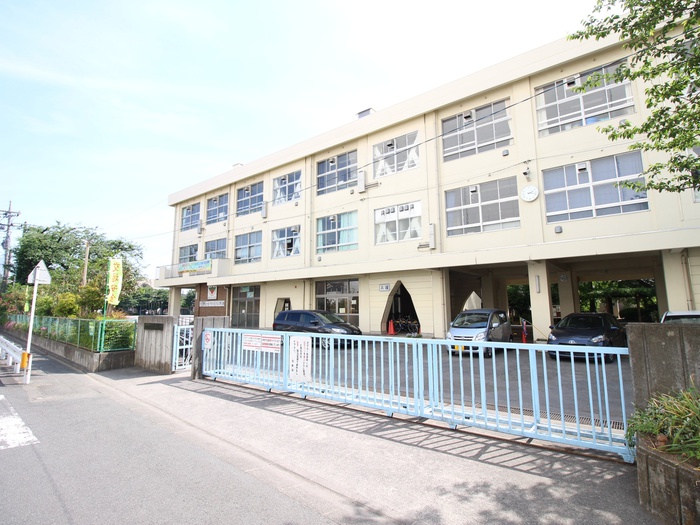 小学校　市立大野台中央小学校（小学校）まで663m