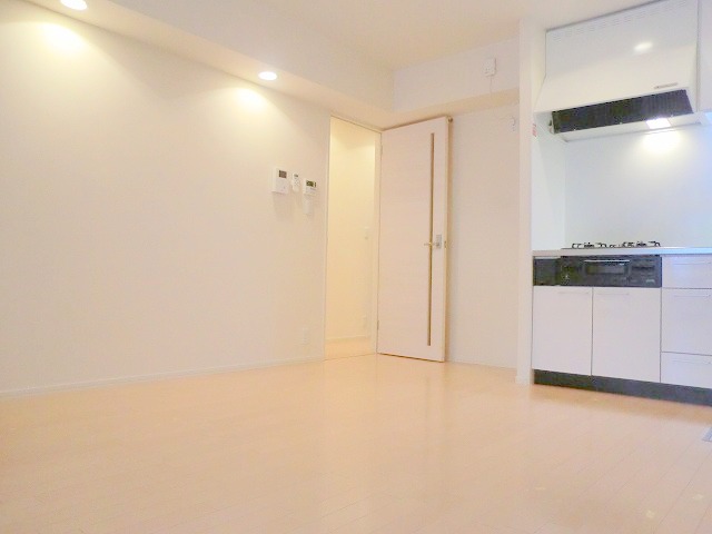 居室・リビング　★明るいフローリングの角部屋です★