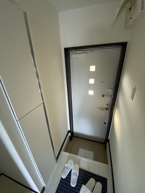 玄関　他部屋