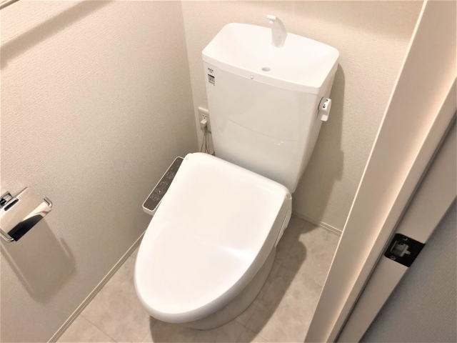 トイレ　2F