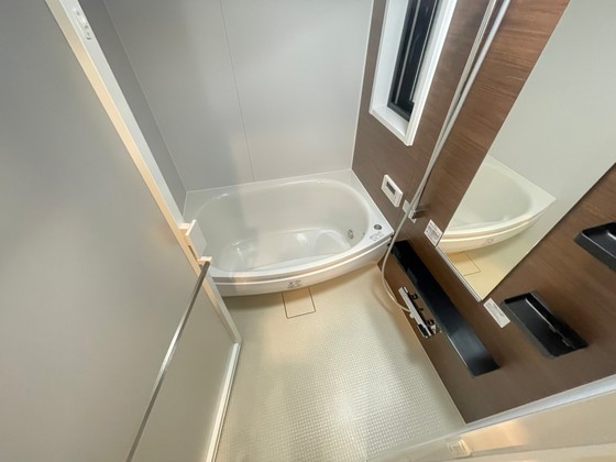 バス・シャワールーム　※別部屋の写真です