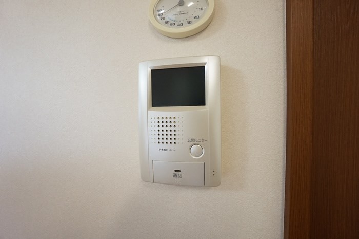 セキュリティ　ＴＶモニター付きインターホンで来訪者確認ができ安心◎