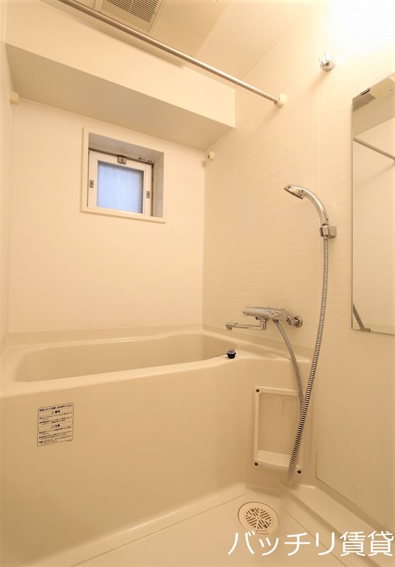 バス・シャワールーム　室内写真等は別号数の為、現状優先となります